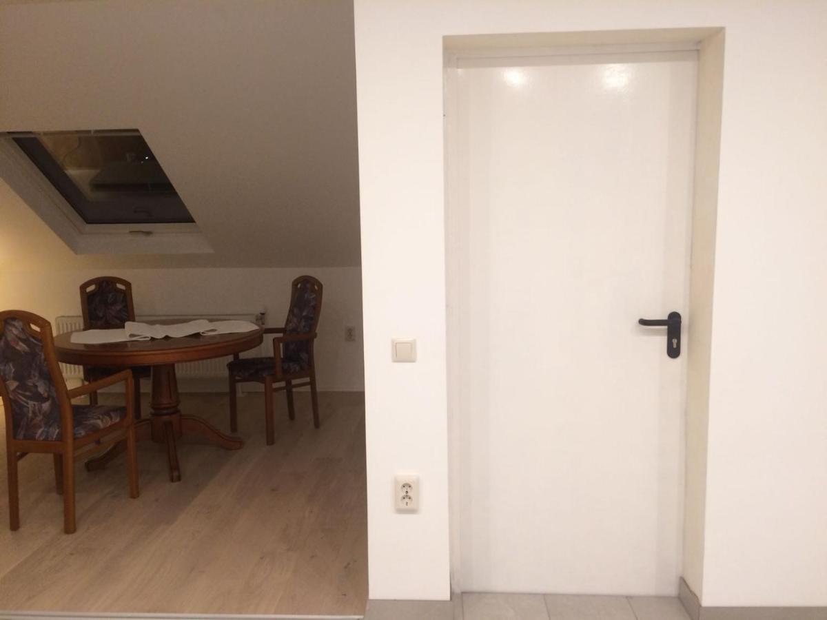 Haus Rheinland Appartement Bornheim  Buitenkant foto